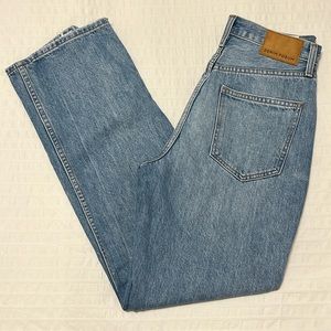 ARITZIA DENIM FORUM BOYFRIEND HIGH RISE LOOSE 28L JEANS - SIZE 25